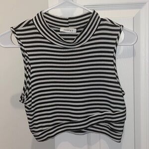Womens Janurday 7 Crop Top